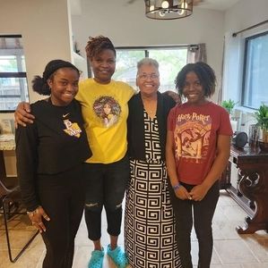 Meet your Posher, Jeri